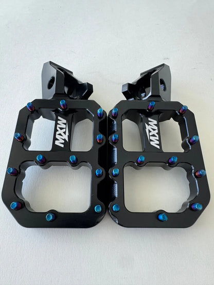Wide Pegs