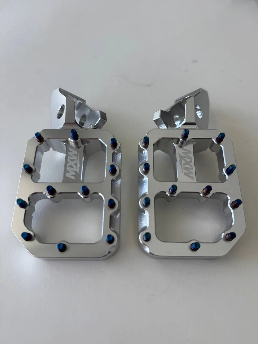 Wide Pegs