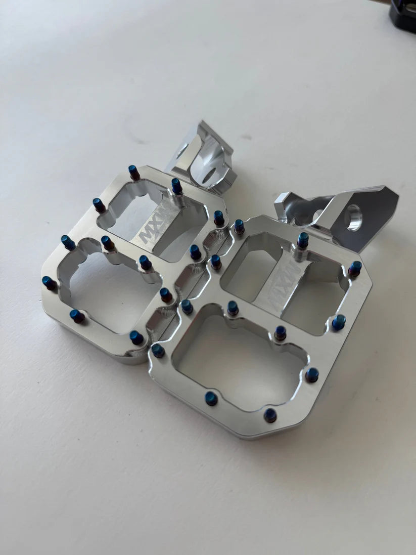 Wide Pegs